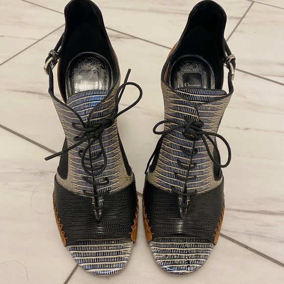 Gorgeous Dior Heels. Like new. Size 8 - Picture 5 of 7